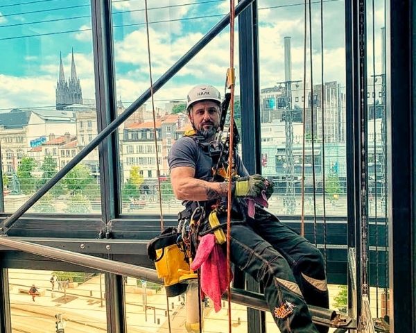 NETTOYAGE MERCURE 06 NETTOYAGE MERCURE 06