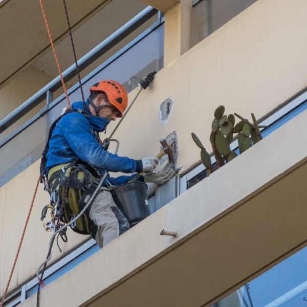 REPRISE MACONNERIE 01