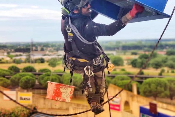 STADE BARRIERE PEINTURE 18